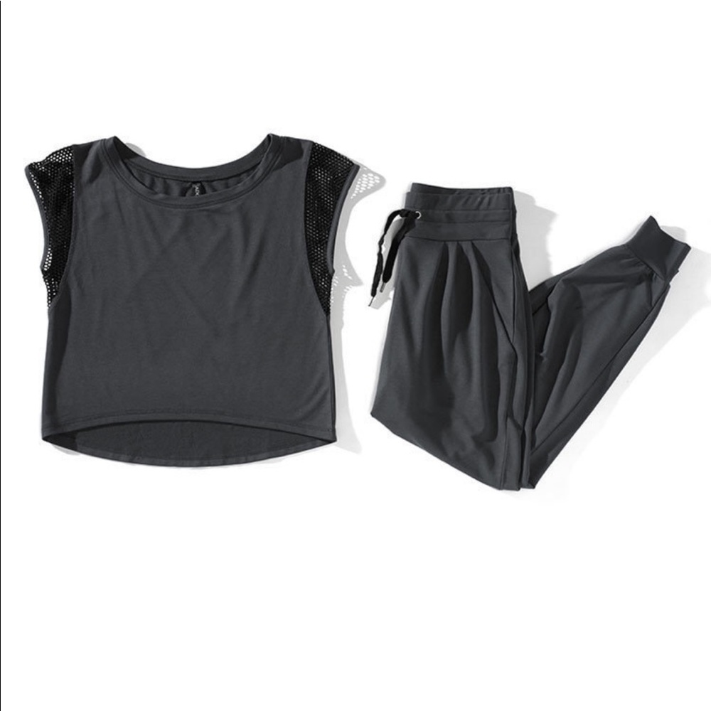 Adore Me active jogger set